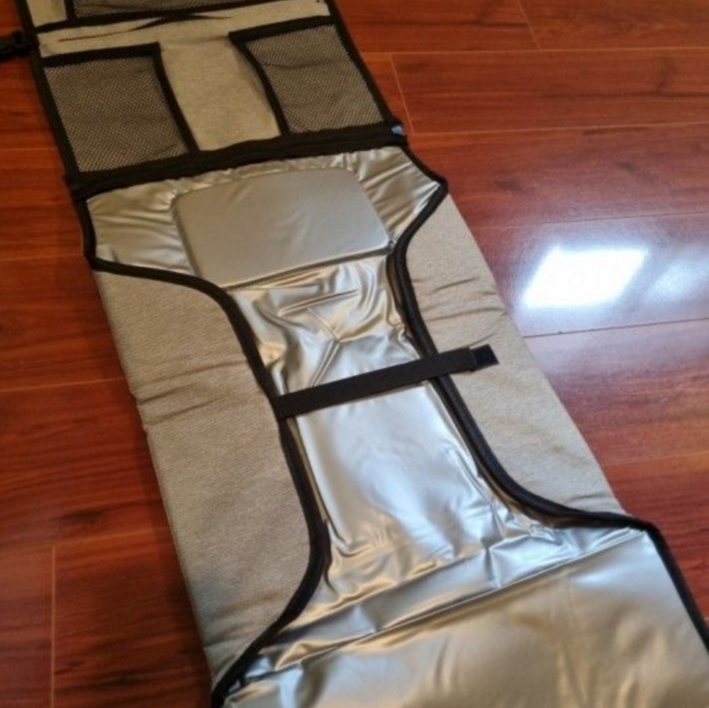 Bermunavy Baby Changing Pad - Picture 5 of 13